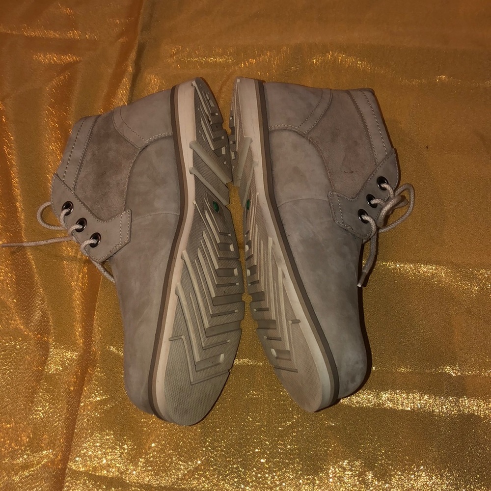 Gray Timberlands - image 3